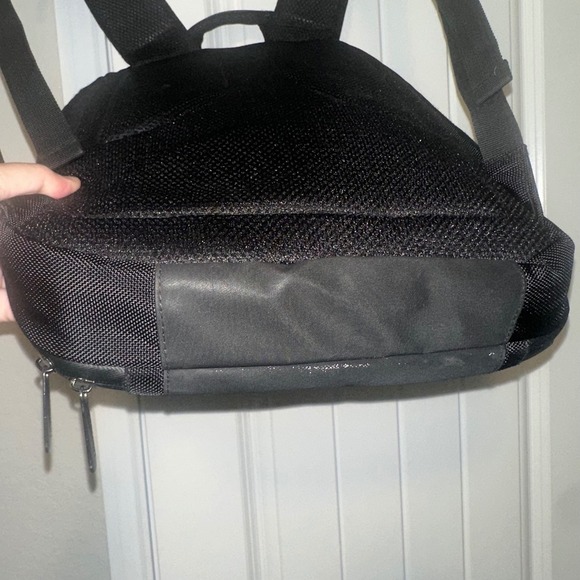 Cocoon Bag SLIM Backpack 15" Laptop + 10" Tablet Backpack Black - Picture 4 of 16